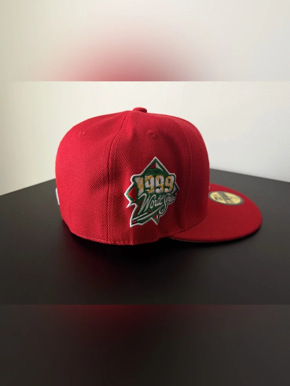 New Era Red Yankees 59FIFTY Fitted Cap with Pink Rose Patch